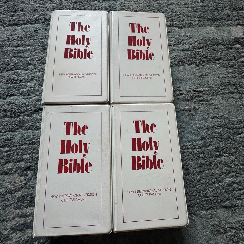 The Holy  Bible New International Version Old testament Tape 1-48